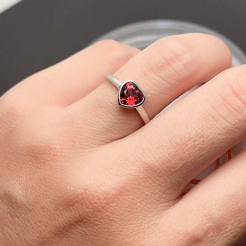 Heart shaped pomegranate ring 6mm 0.6ct natural pomegranate silver ring 18K gold-plated jewelry for daily wear 250102