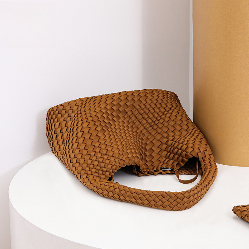 Hand-woven Bag Women Designer Fashion Pu Leather Large Capacity Handbag Luxury Bag
