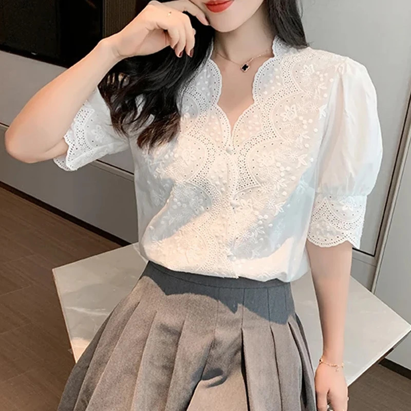 Summer lace embroidered womens shirt fashionable hollow elegant white shirt retro casual half sleeved top blue 13102 250102