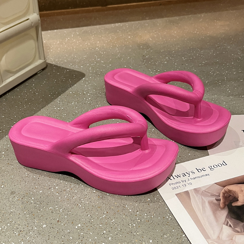 Platform flip-flops women summer wear fashion wedge heels increase network red beach step on the shit-feeling pinched sandals ladies
