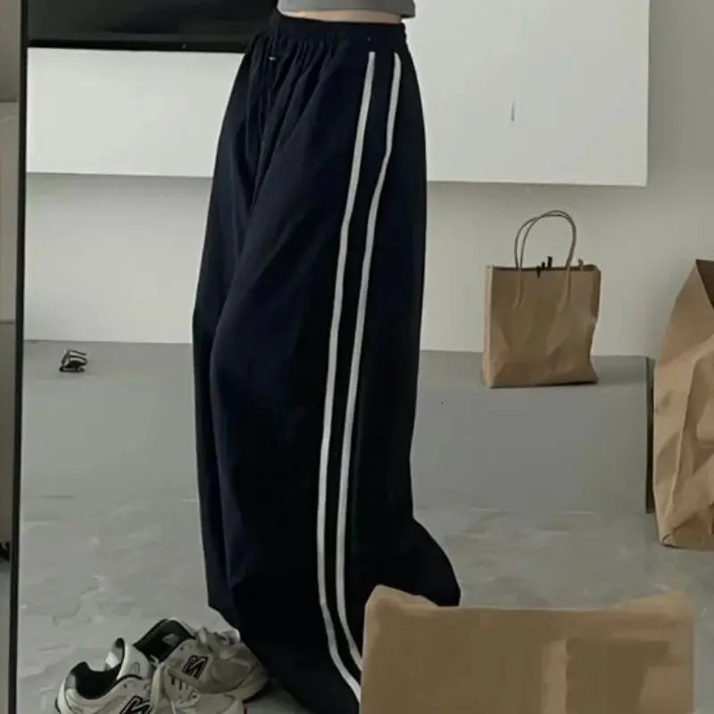 Y2K retro womens loose pants with oversized hip-hop pockets fashionable and fashionable products casual office ladies bags Trousers 250102