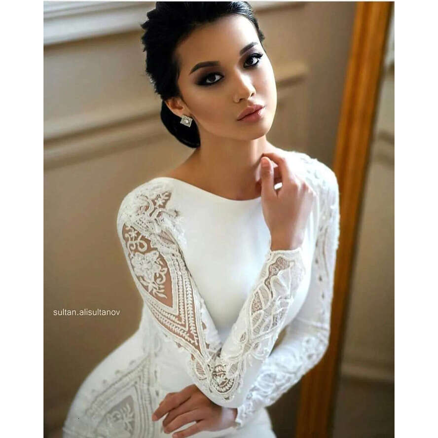 O Neck Lace Sheath Bohemia Dresses Long Sleeves Satin Applique Plus Size Modest Arabic Wedding Bridal Gowns Bc2685