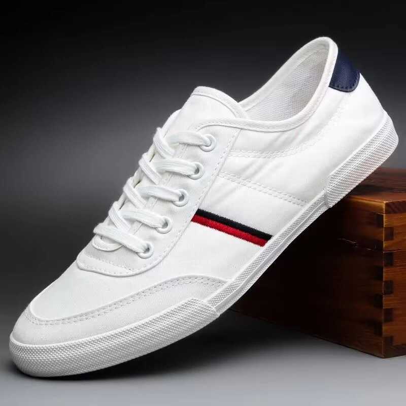 Designer shoes Casual canvas shoes mens sneakers spring new white shoes versatile mens designer sports board shoes fashion versatile mens fashion shoe