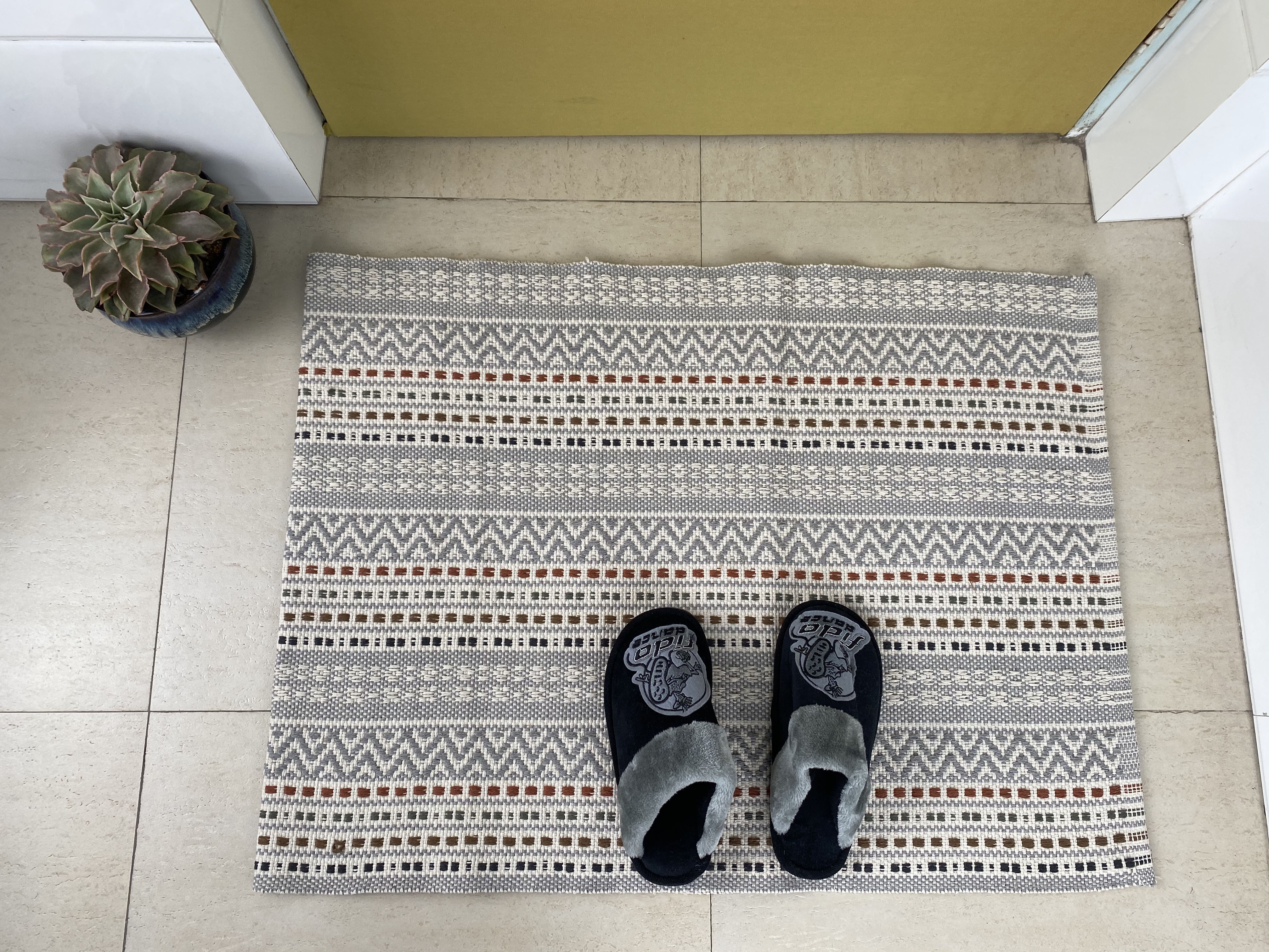 Elegant Handmade Cotton Carpet Perfect Blend of Functionality and Aesthetics for Stylish Homes