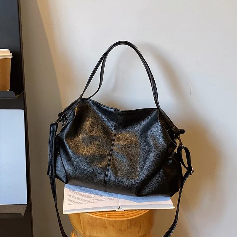 Pu Leather Korean All Match Chic Shoulder Handbags Casual Solid Office Lady Crossbody Bag Vintage Y2k Tote Bags High-capacity 250102
