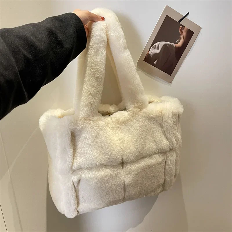 Winter Soft Plush Shoulder Bag Fluffy Faux Fur Bags for Women Warm Handbags and Purses Large Shopper Purses Bags Female 250102