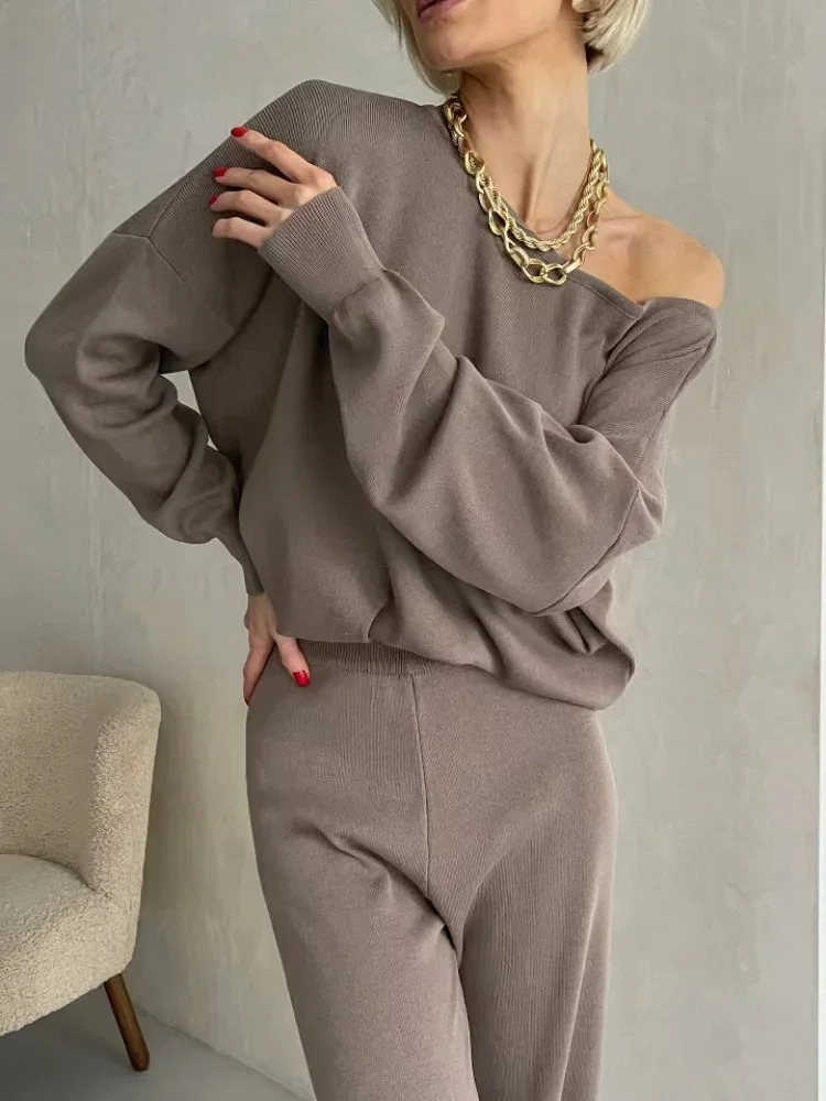 2024 Autumn One Shoulder Sexy Knit Two Piece Set Casual 2 Tracksuit Women Knitted Pants Suit and Top Matching Sets 241223