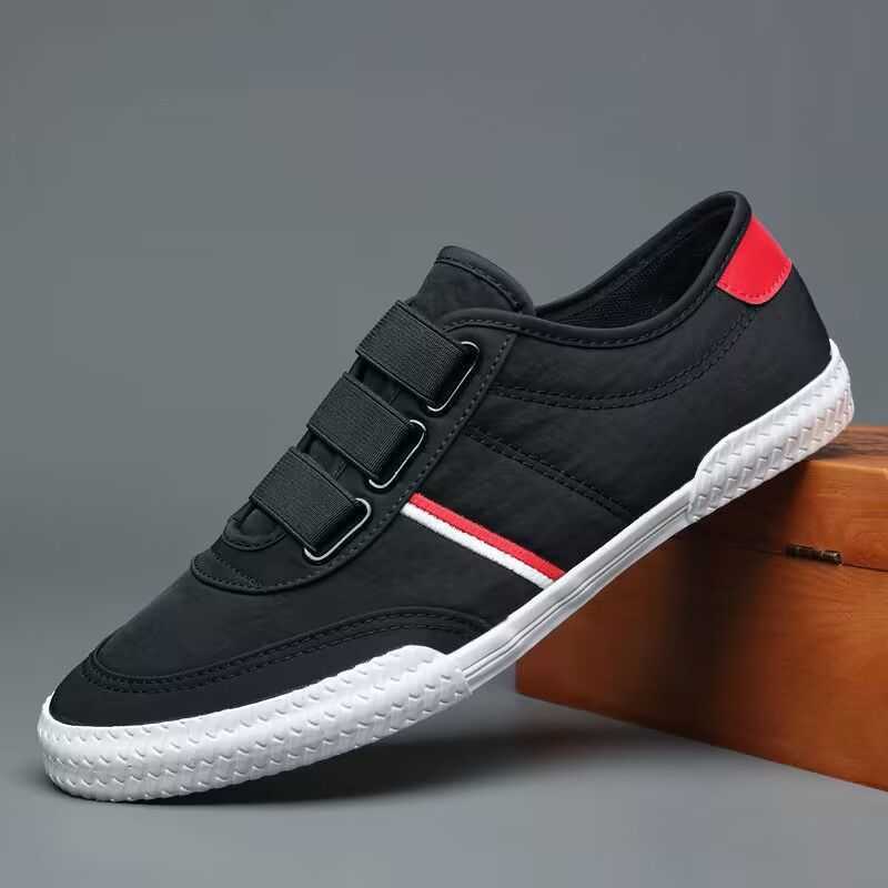 Designer shoes Casual canvas shoes mens sneakers spring new white shoes versatile mens designer sports board shoes fashion versatile mens fashion shoe