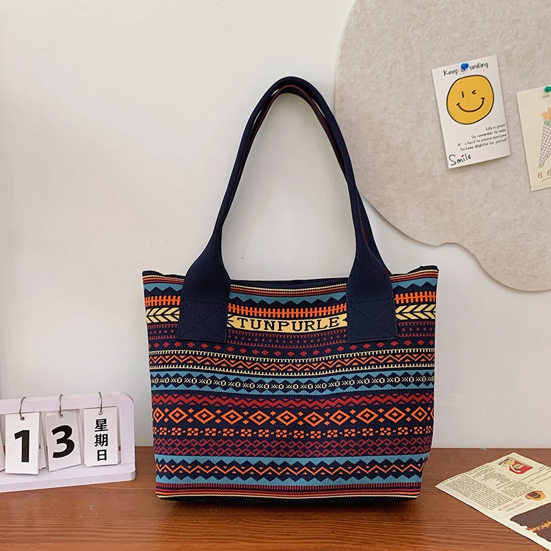 Shoulder Bag for Women Niche Tote Bag for Women Bohemian Handbag College Style Handbag for School Commute Bag 250102