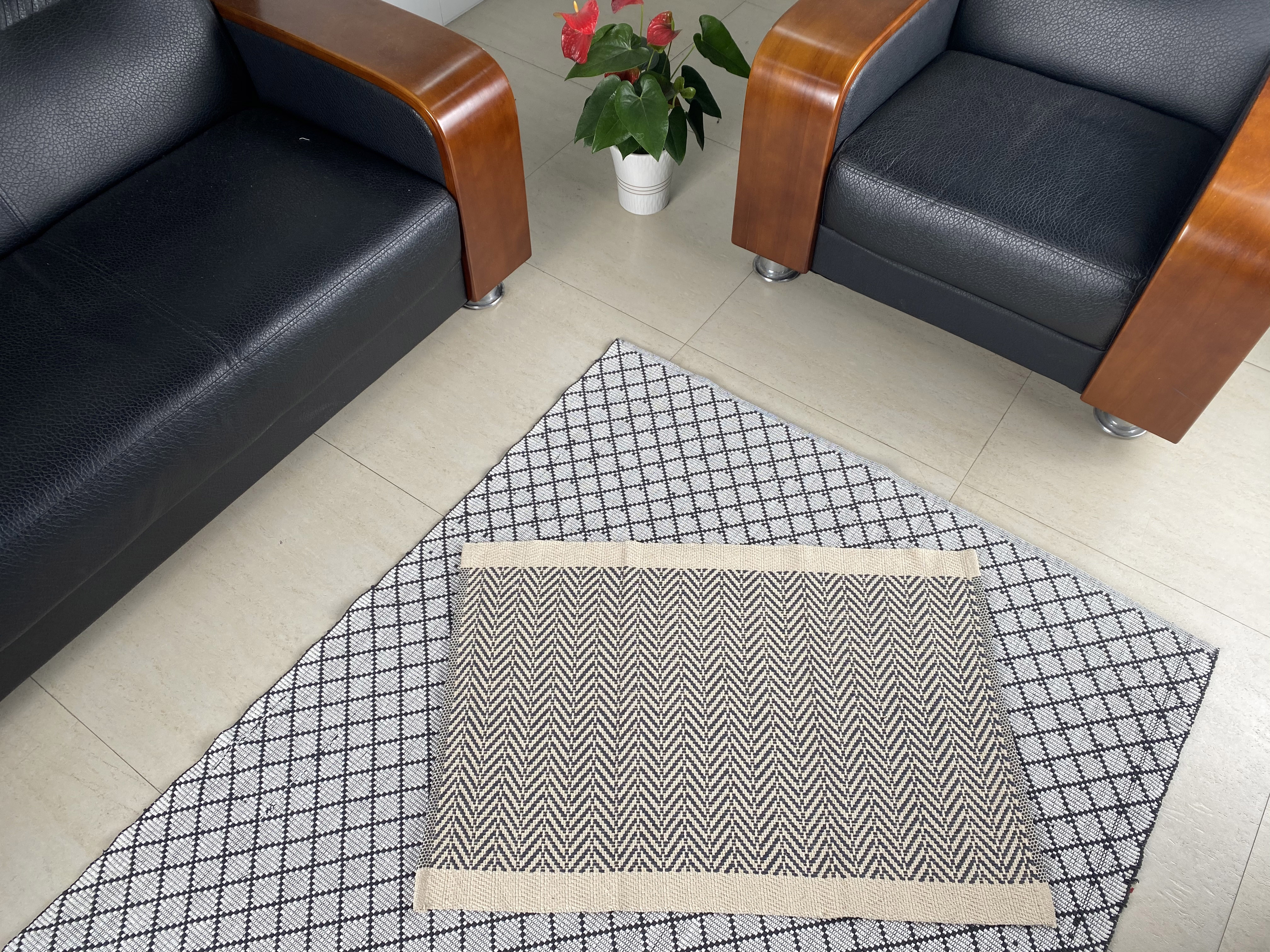 Customizable Hand-Knit Cotton Floor Mats High Quality & Durable for Home Decor