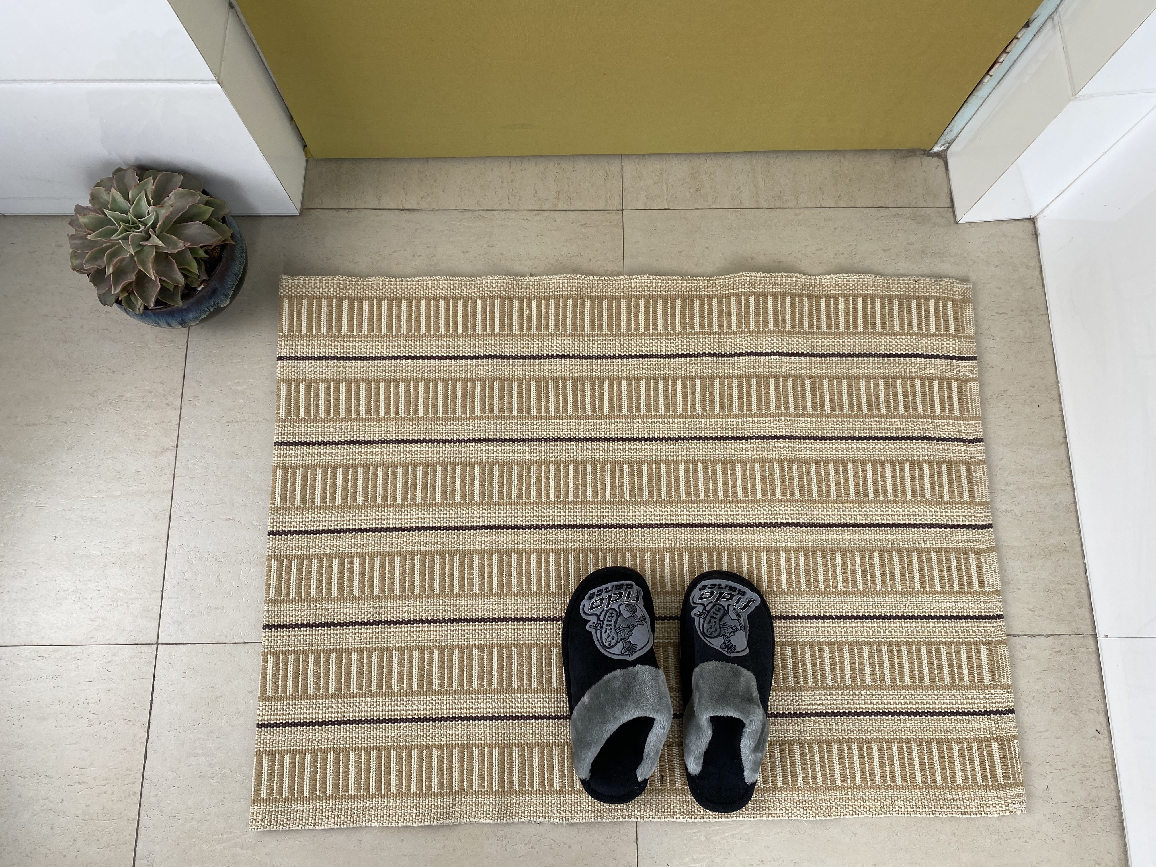 High-Quality Cotton Carpet Comfortable and Sophisticated Home Furnishing Solution