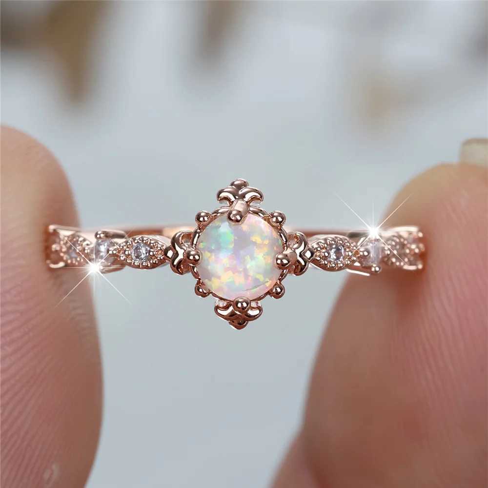 Charm Female Opal Stone Round Ring Rose Gold Color Cute Gift Wedding Jewelry For WomenXJ250104
