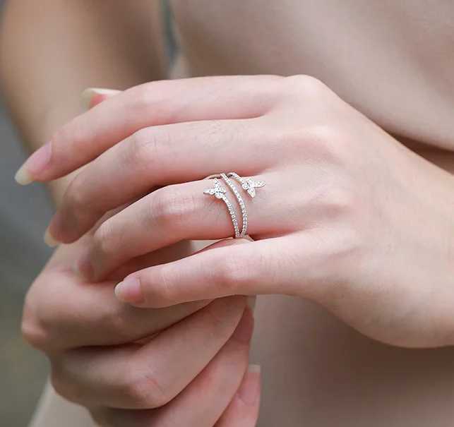 2024 New Double Butterfly Ring for Women 925 Silver Transparent Zircon Diamond Wedding Engagement Ring Gift Jewelry WholesaleXJ250412