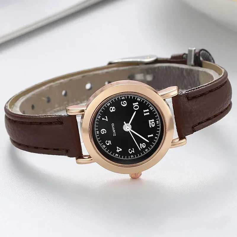 Exquisite Little Ladies Dr Retro Leather Womens Watch Brand Womens Fashion Mini Design Couple Watch W250104