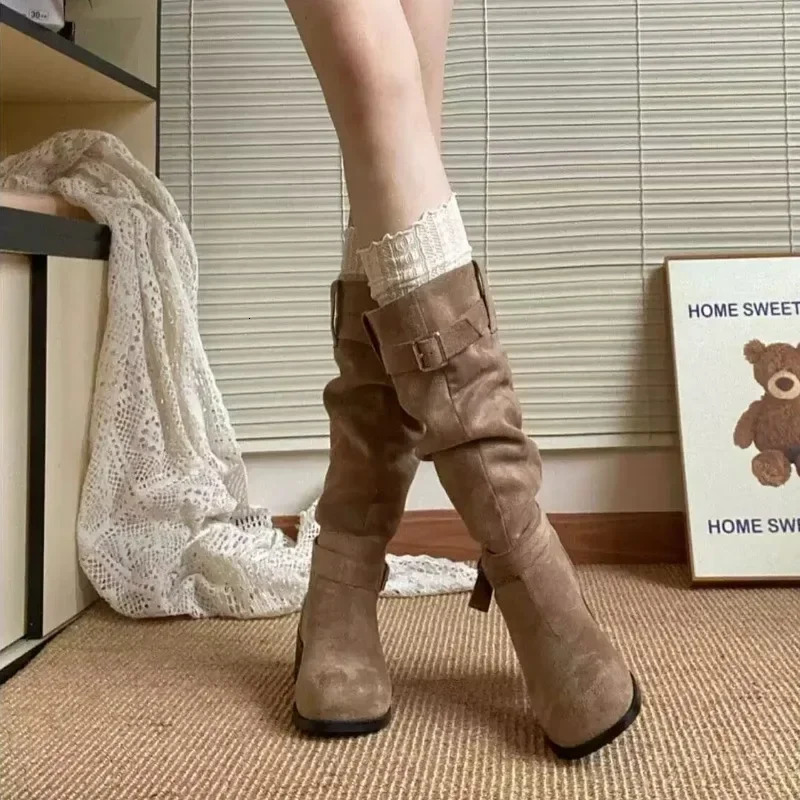 2024 Spring and Autumn High Quality Womens Shoes Fashionable Round Toe Medium Heel Solid Color Suede Sleeve Womens High Boots 250103