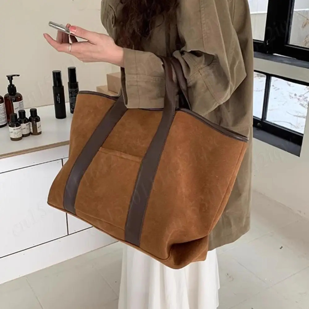 Suede Tote Bag for Women Suede Shoulder Bag Large Capacity Winter Handbag Simple Satchel Bag Vintage Commute Bag Shopping Bag 250102