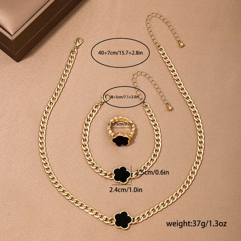 3-piece set of fashionable and elegant metal chains, five leaf clover wer women's necklaces, bracelets, rings, jewelry sets