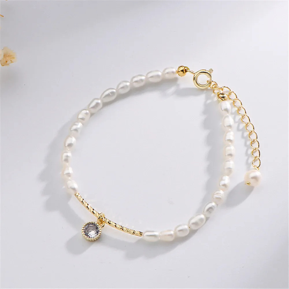 Natural freshwater pearl bracelet charming round zircon pendant Baroque pearl bracelet suitable for elegant jewelry for girls and friends 250102