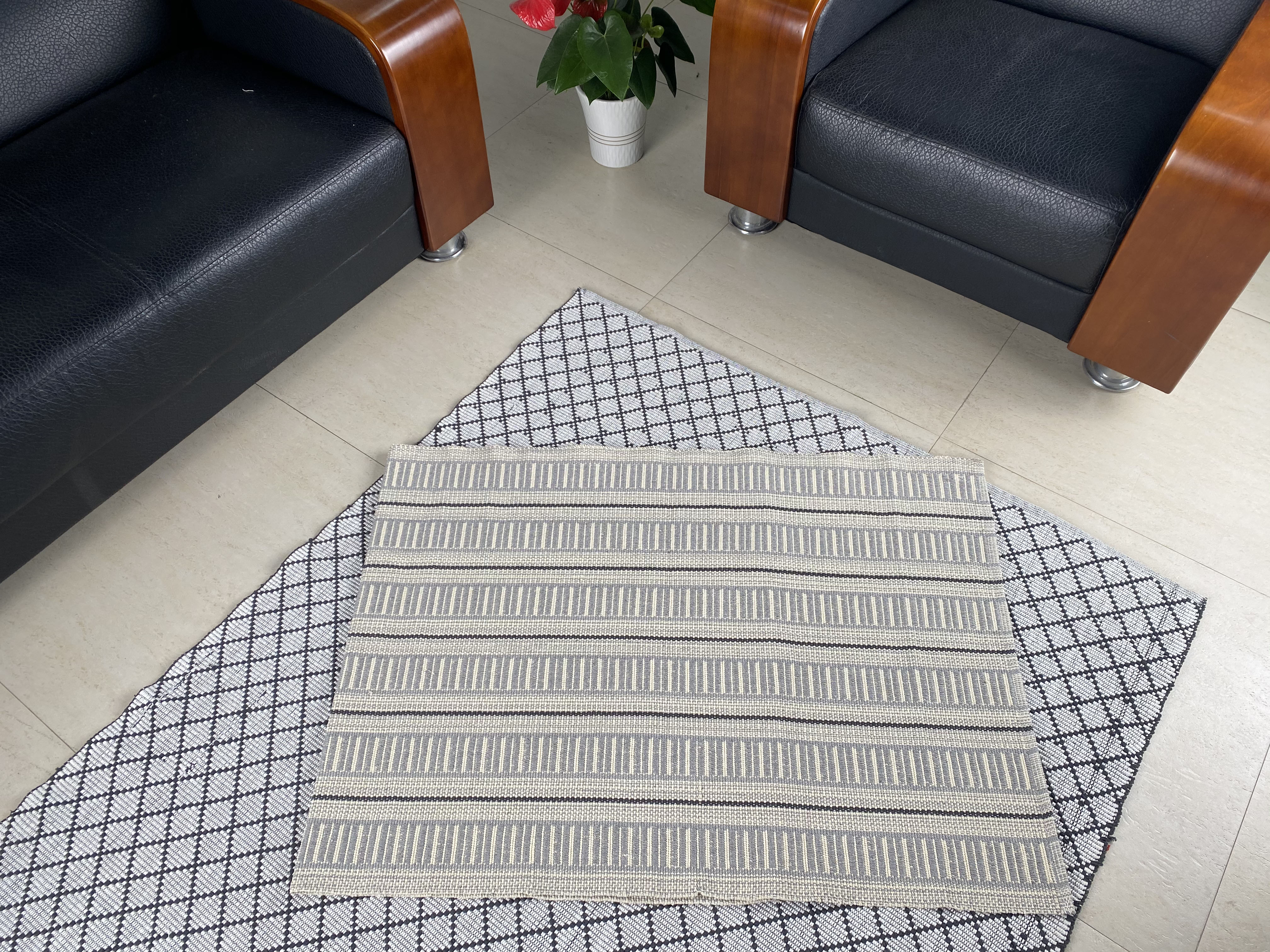 Durable Handcrafted Cotton Rugs Weather-Proof Finishing for Modern Interiors