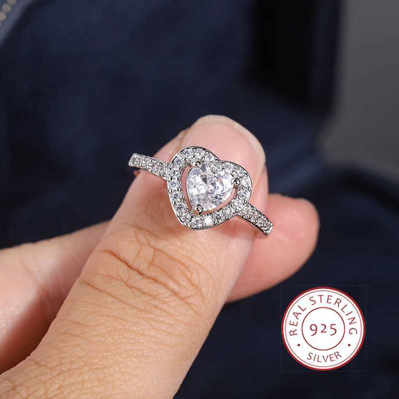 925 Silver Plated Ring for Women Classic Zircon Ring Fashion Silver Jewelry Anniversary Gift Engagement RingXJ250514