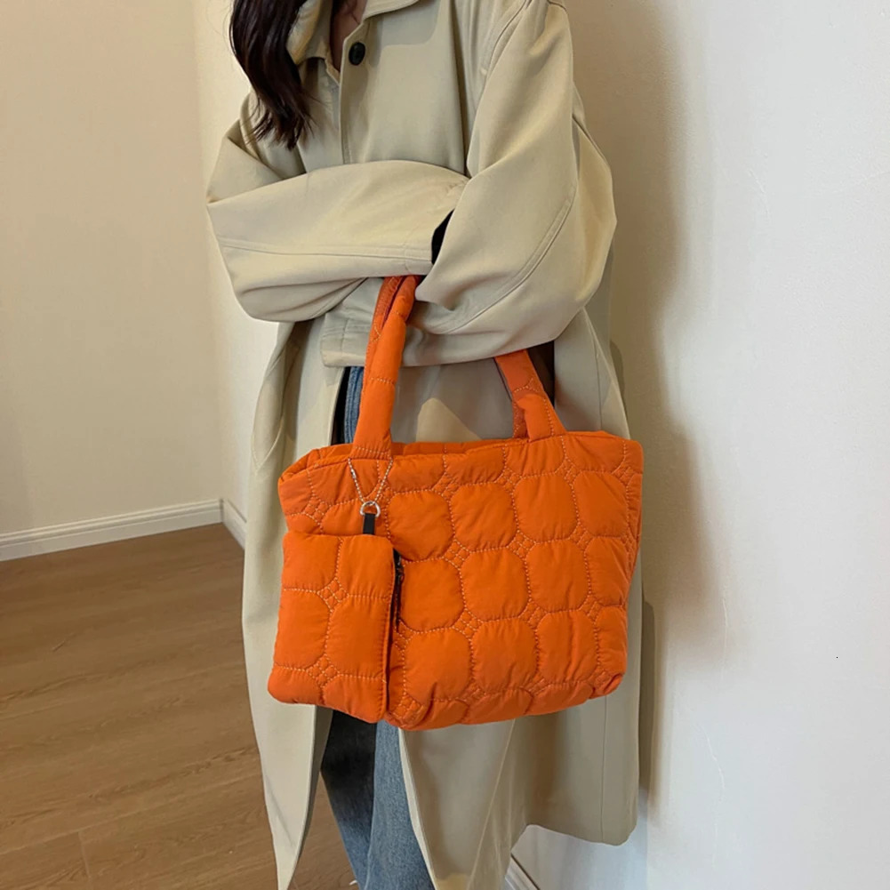 Women Puffy Padded Purse Lightweight Cloud Totebag Large Capacity With A Small Hanging Bag 250103