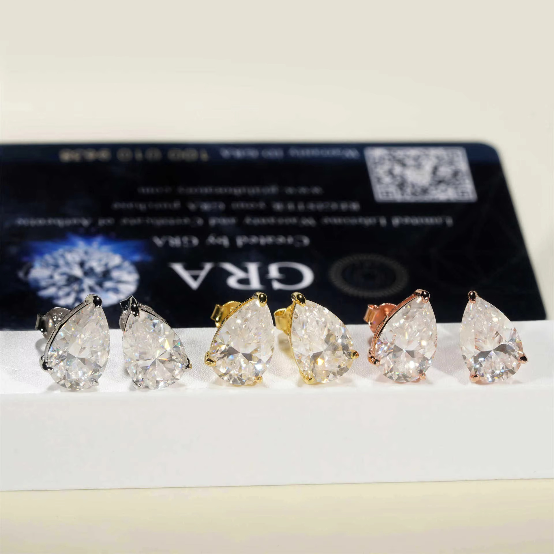 jewelry lady gift 14K gold pear cut moissanite Stud earrings