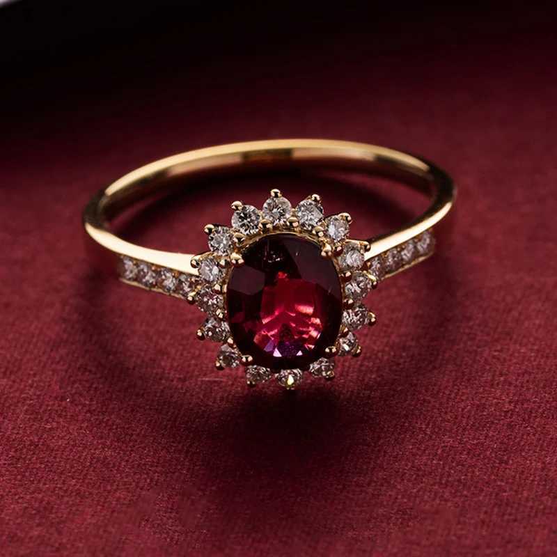 Gold Ruby Colour Ring Garnet Red Retro 100% S925 Sterling Silver Plated 18K Elegant Queens Ring for Women Party EngagementXJ250104