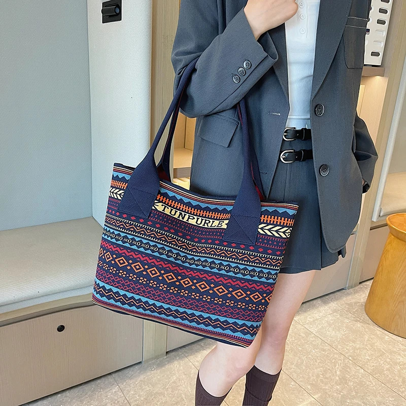 Shoulder Bag for Women Niche Tote Bag for Women Bohemian Handbag College Style Handbag for School Commute Bag 250102