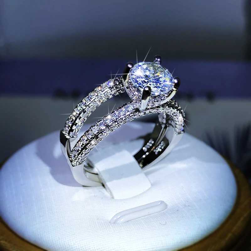 Luxury 925 Silver White -Cl Cubic Zirconia Women Engagement Rings Graceful Proposal Rings r Brilliant Statement JewelrXJ250104
