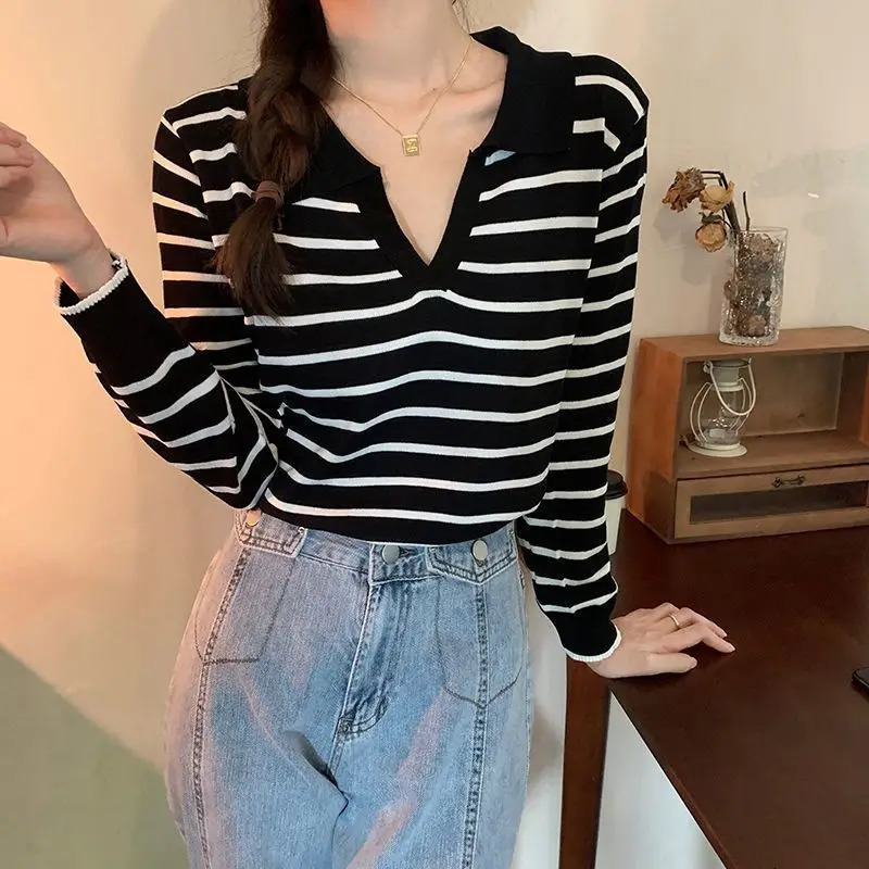 Korean Simple Loose Long Sleeve Knitted Polo Shirt for Women with Collar Panel Splicing Work Feels Ultra Thin Versatile V-neck Top 250103