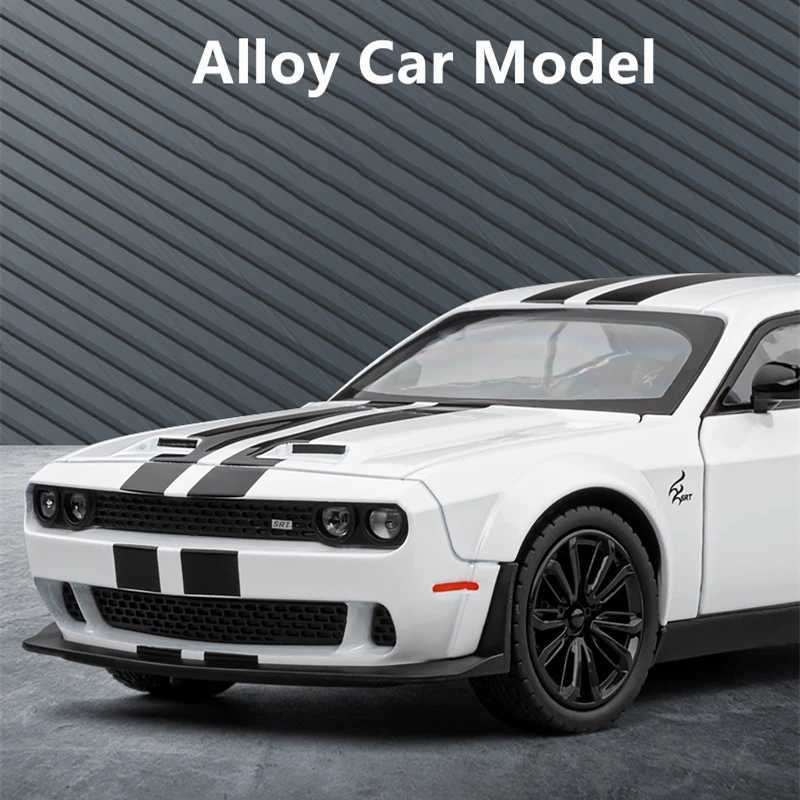 Diecast Model Cars 1 24 Dodge Challenger SRT Hellcat Alloy Muscle Car Model Diecasts Metal Sports Car Model Sound Light Childrens Toy Gift CL250104