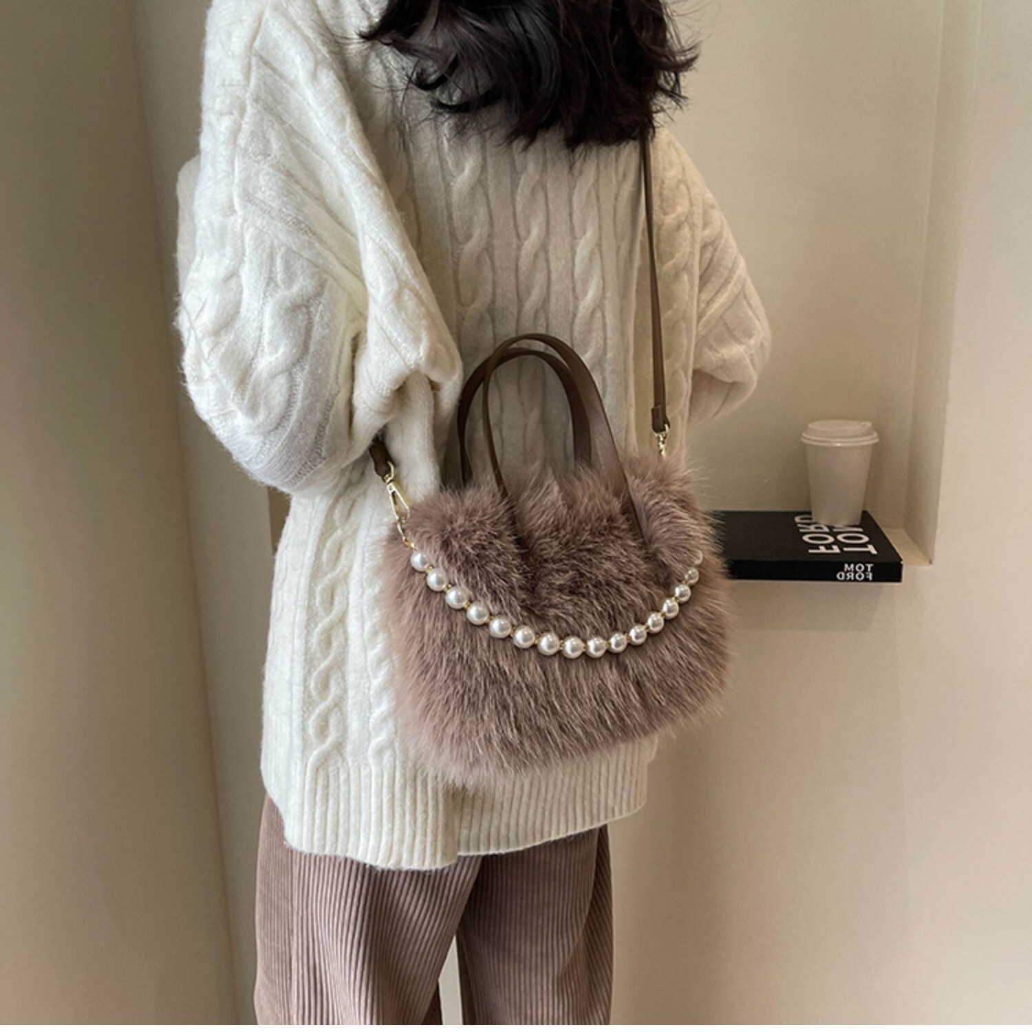 Handbag 2024 New Fashionable Pearl Hairy Small Square Winter Texture Women's Crossbody Bag