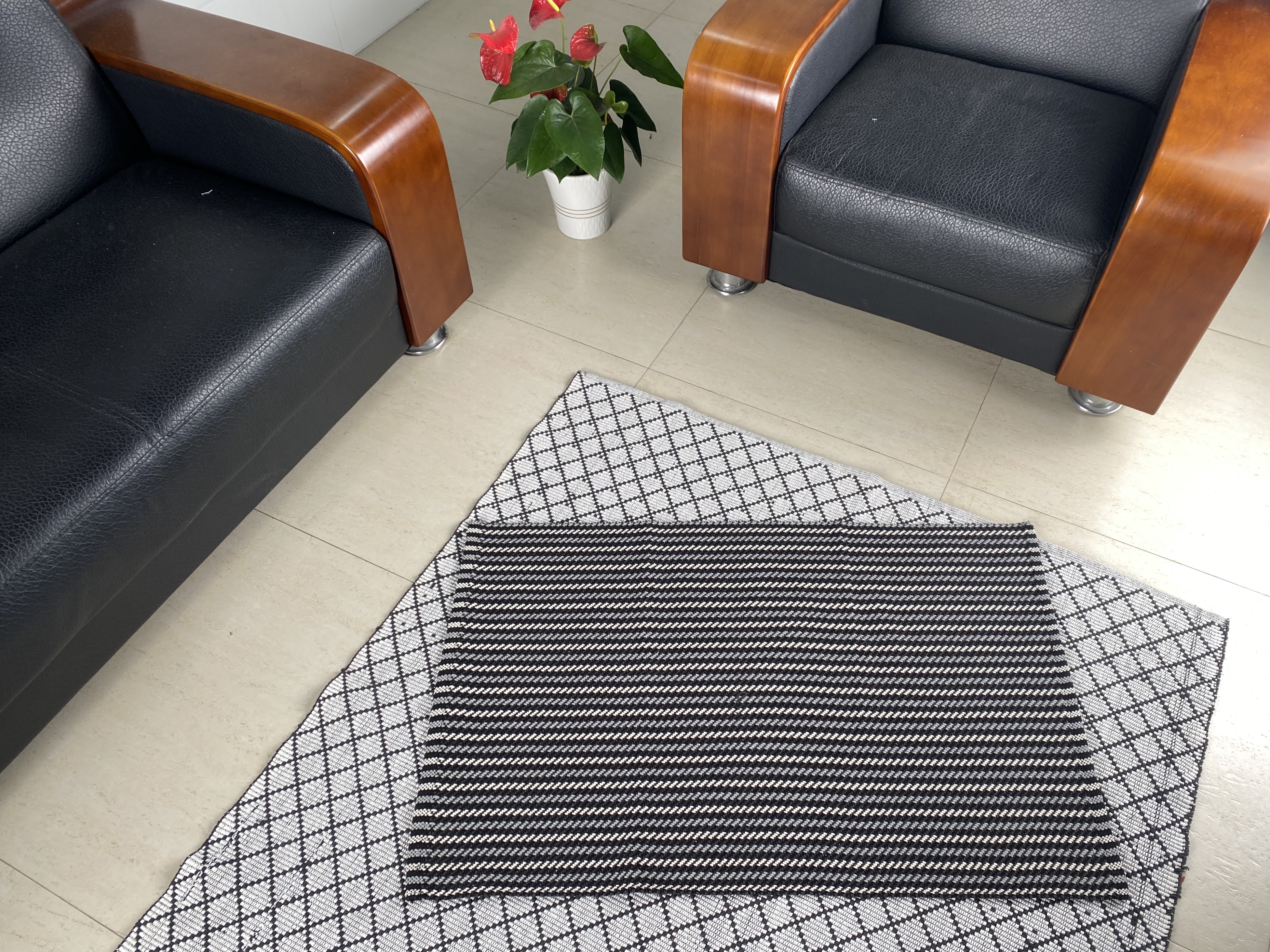 Handcrafted Luxury Cotton Rug Elevate Interior Style with Comfortable Design