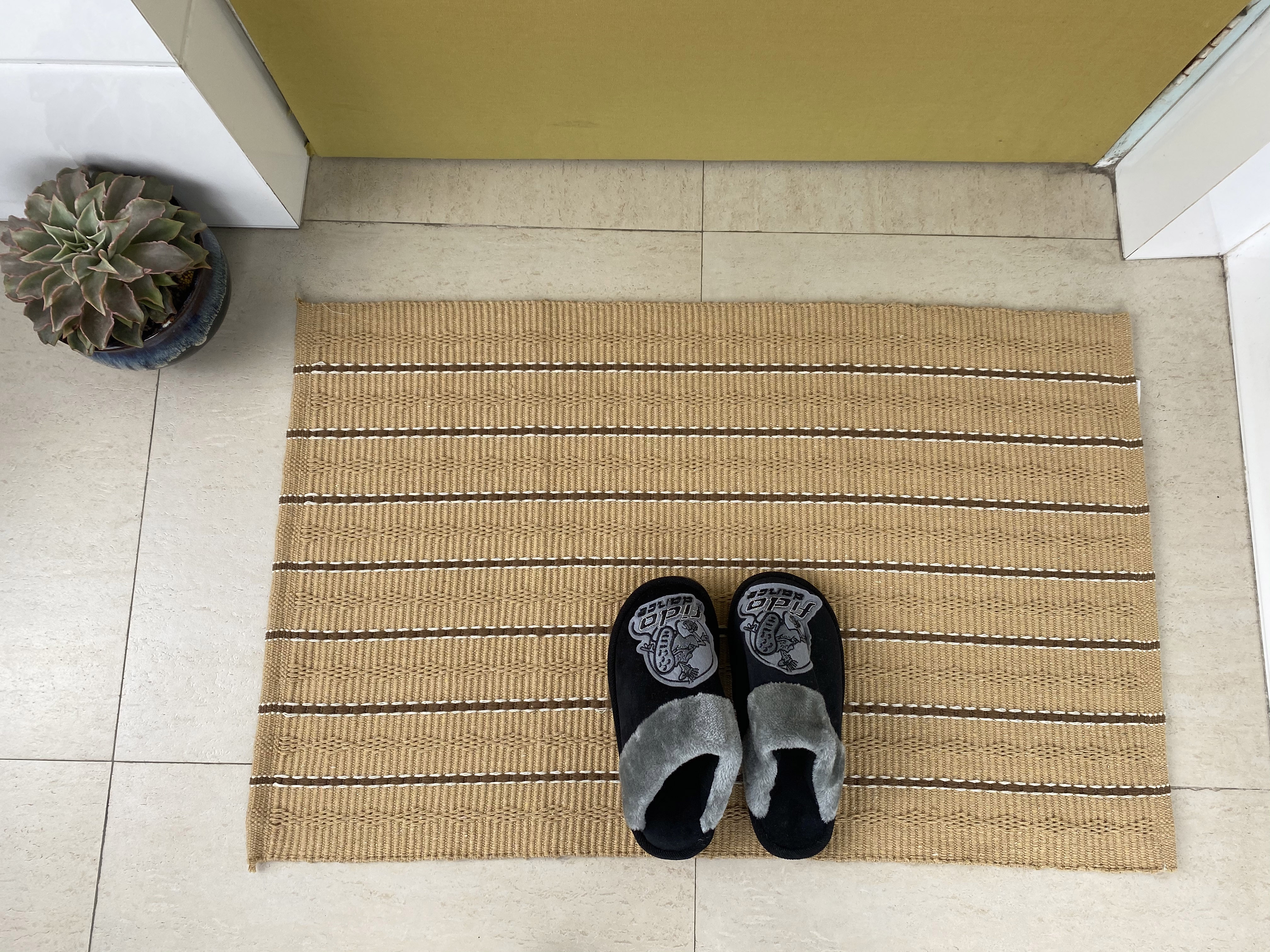 Handcrafted Contemporary Cotton Area Rug - Premium Quality & Superb Absorbency