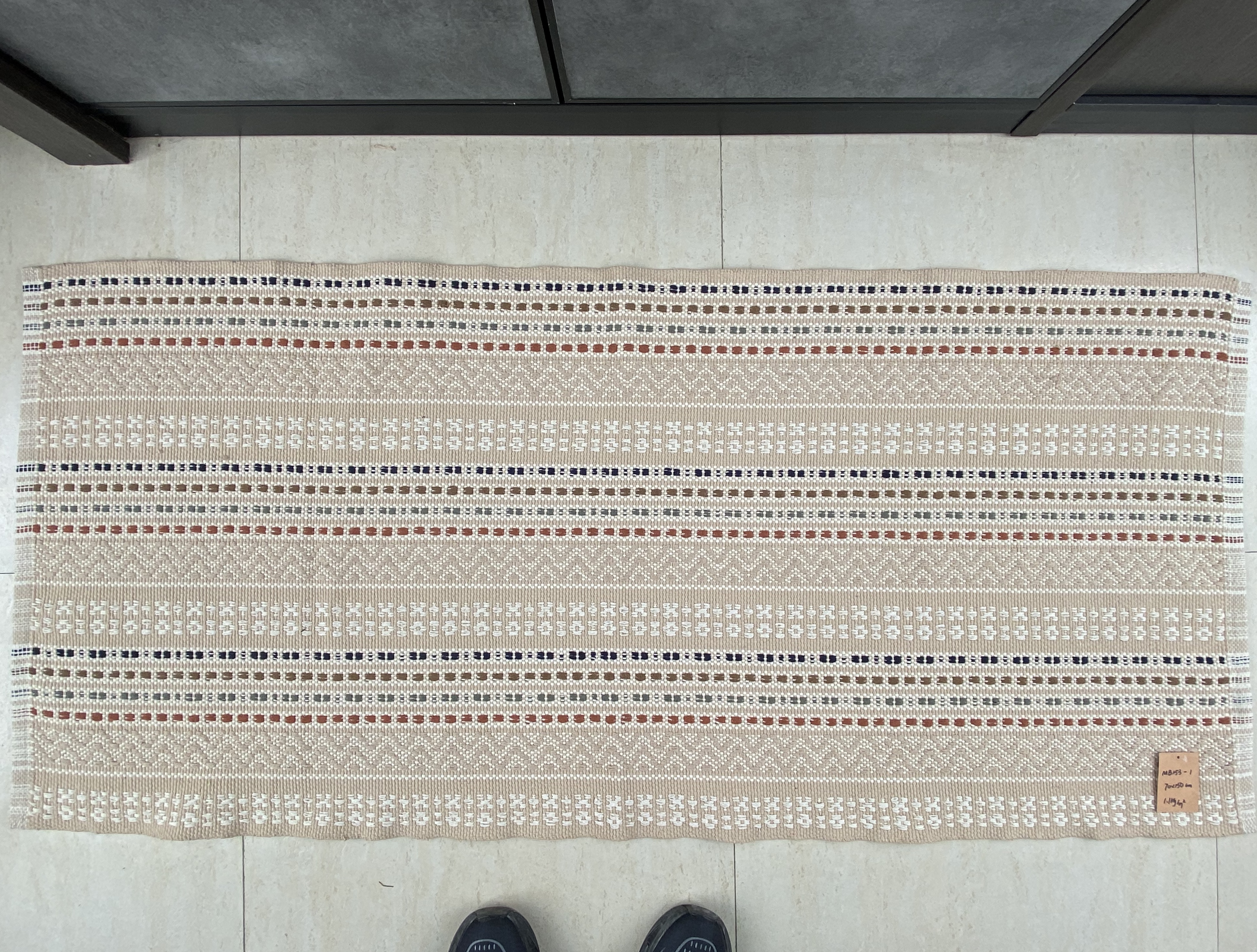 Elegant Cotton Carpet - Premium Quality Handwoven Floor Decor for Home Interiors