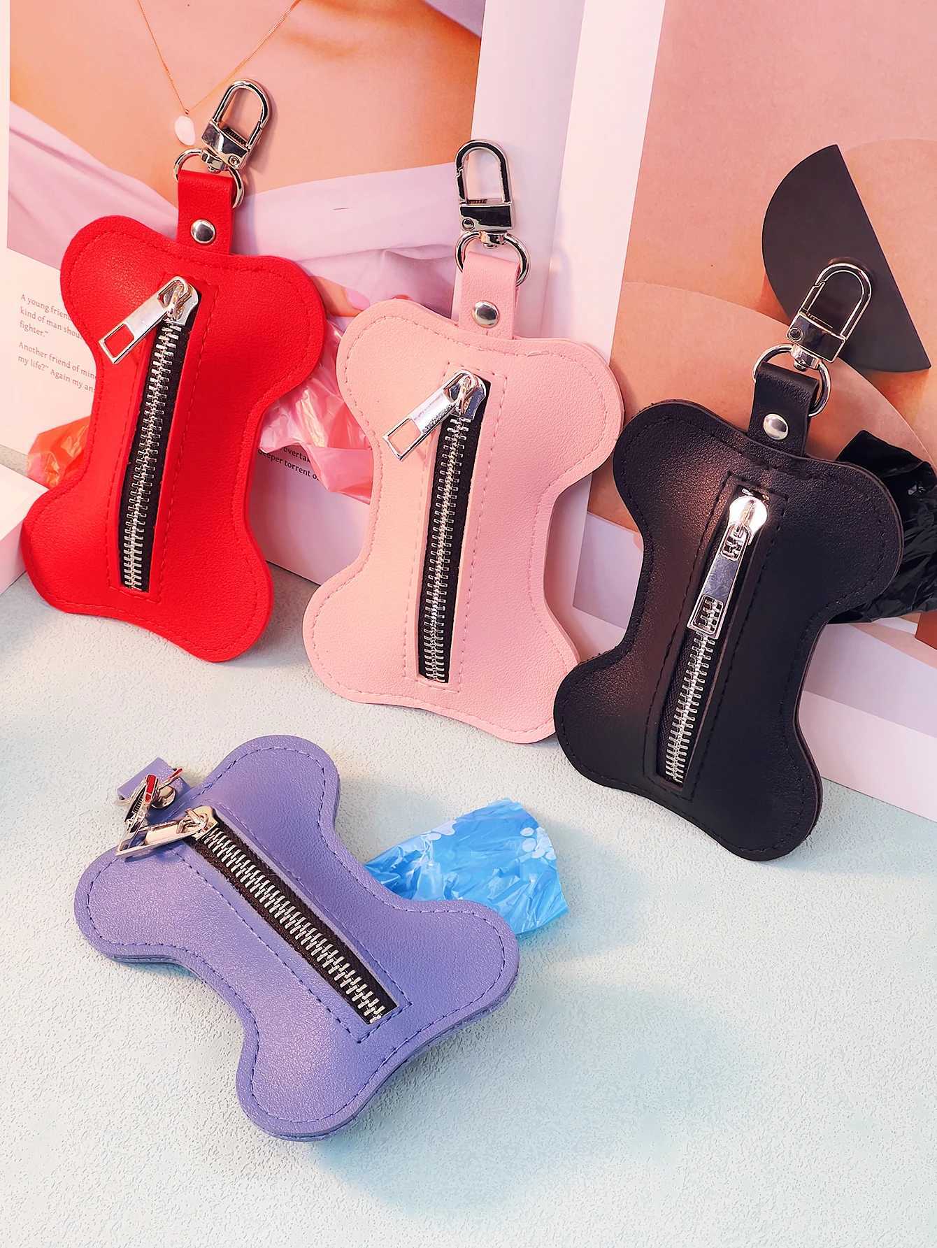 A Pu leather pet trash bag collection bag poop bag bone-shaped convenient bag goes out the beautiful fashion hanging bag accessoXJ250104