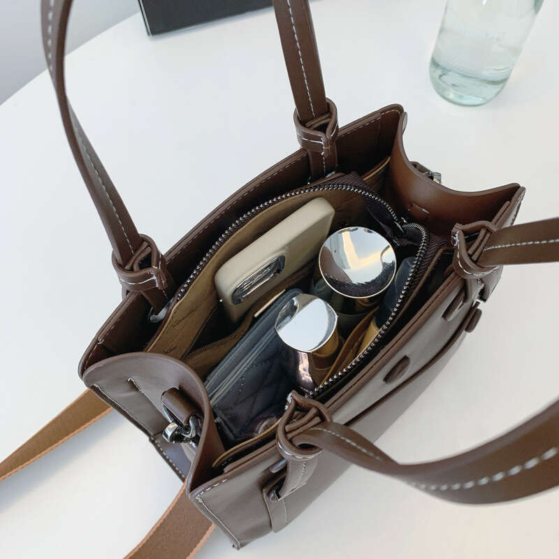 Women's Bags handbag Shoulder for autumn and winter, women's new fashionable contrasting color handbag, large capacity high-end sensory comm