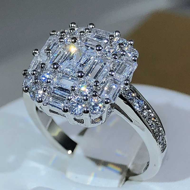 Exquisite Square Zircon Countl Cl Rings 925 Sterling Silver For Ladies Fashion Jewelry Party Cocktail GiftXJ250104
