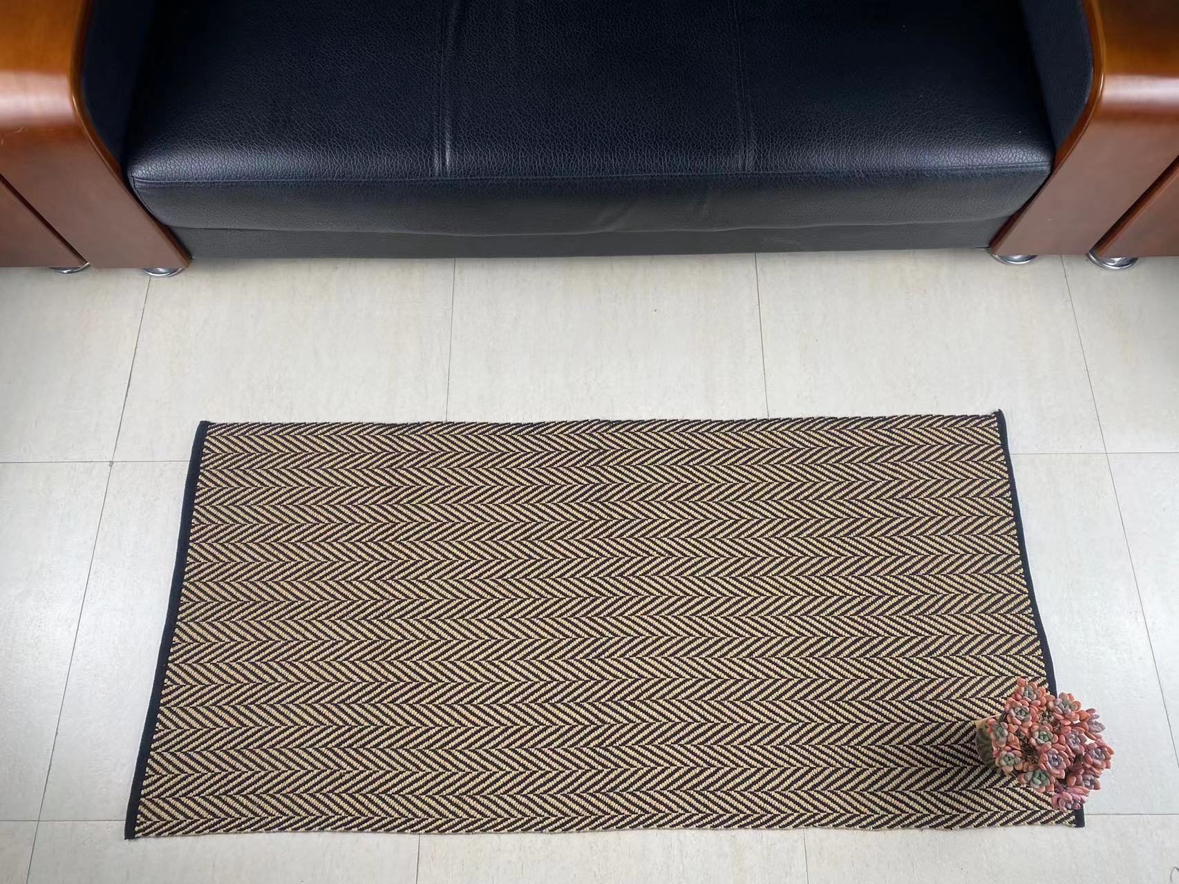 Handcrafted Cotton Area Rug with Durable Structure and Water-Resistant Finish for Sophisticated Spaces