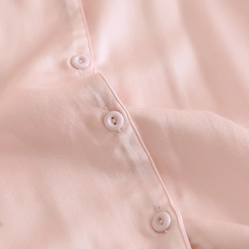 SpringSummer Thin Gongsatin Pajamas Long sleeved Women and men Set with a Draping Silky Smooth Homewear 250103