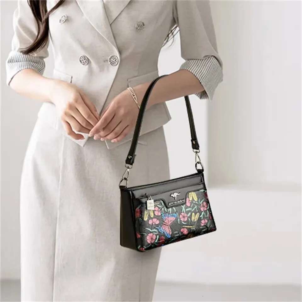 New Women s Pattern Shoulder Bag High Quality Leather Designer Crossbody Bag Elegant Women s Commuter Handbag Multi functional Fashion Bag bag