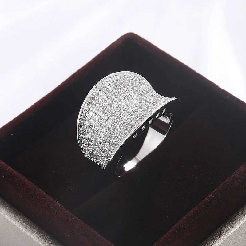 High Quality Silver Color Big Band Ring With Zircon StoneWomen Fashion Wedding Engagement Christmas Present Jewelry 2024 NewXJ250514