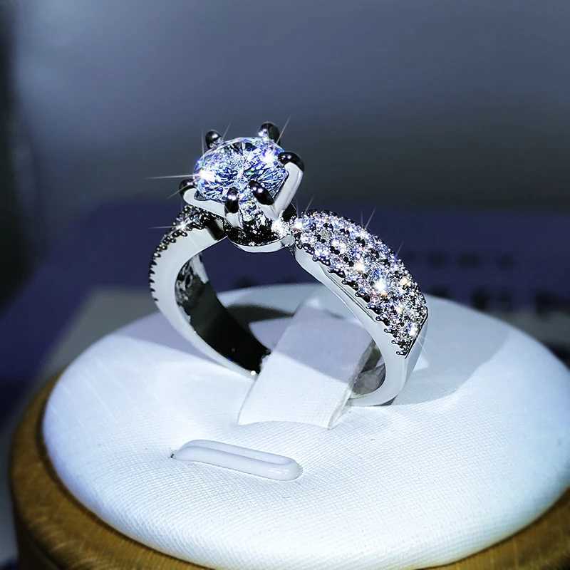 925 Sterling Silver Luxury Sparkling Six-Cl White Zircon Ring For Ladies Party Reception Jewelry GiftXJ250514