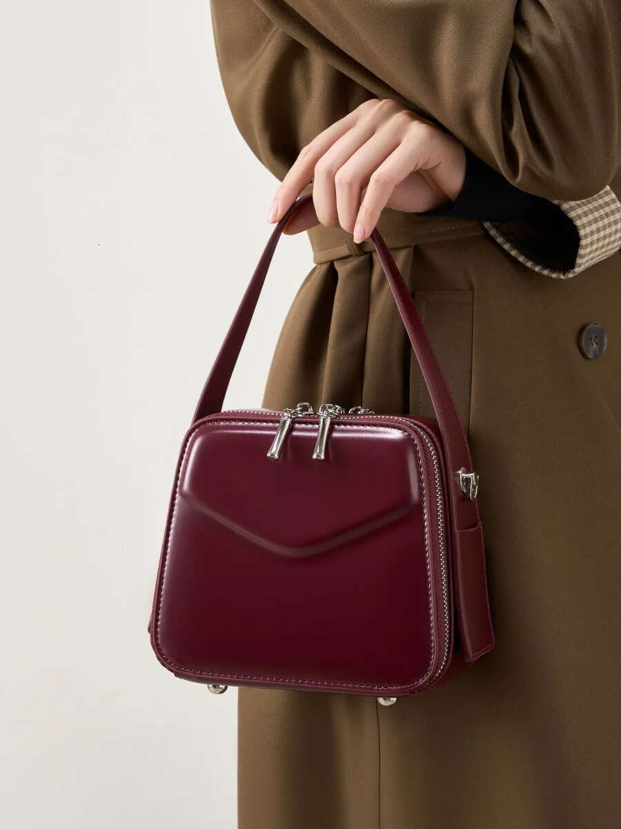 New Women s Designer Commuter Bag Portable Genuine Leather Daily Women s Shoulder Bag Trendy Crossbody Bag bag