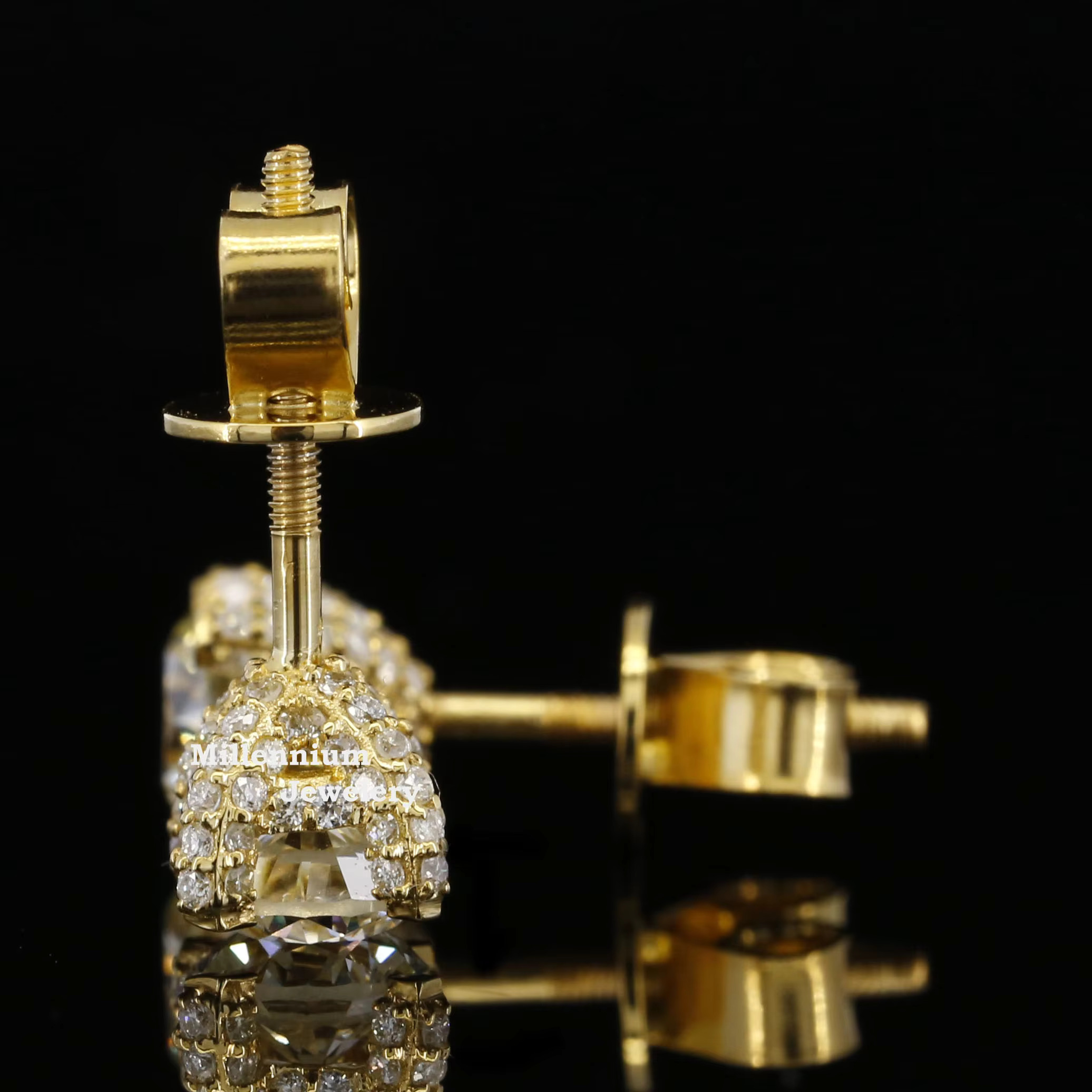 Top Quality Moissanite Dia Stud Yellow Gold Plated Sterg Sier VVS Clarity Earrings