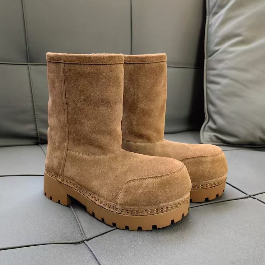 Designer Classic Boots Snow Boot women's thick soled fur integrated autumn and winter warm and plush casual board shoes Black Boots size 35-43