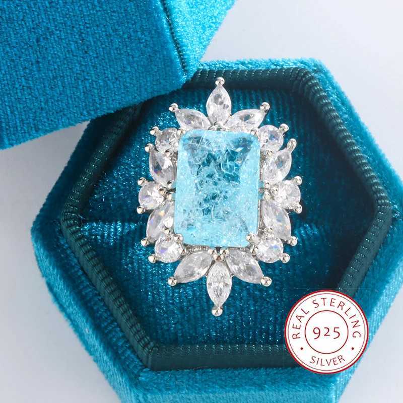 Europe and The United States Bright Sea Blue Square Jewel Ring Classic Design White Full Diamond Zircon La 925 Silver RingXJ250104