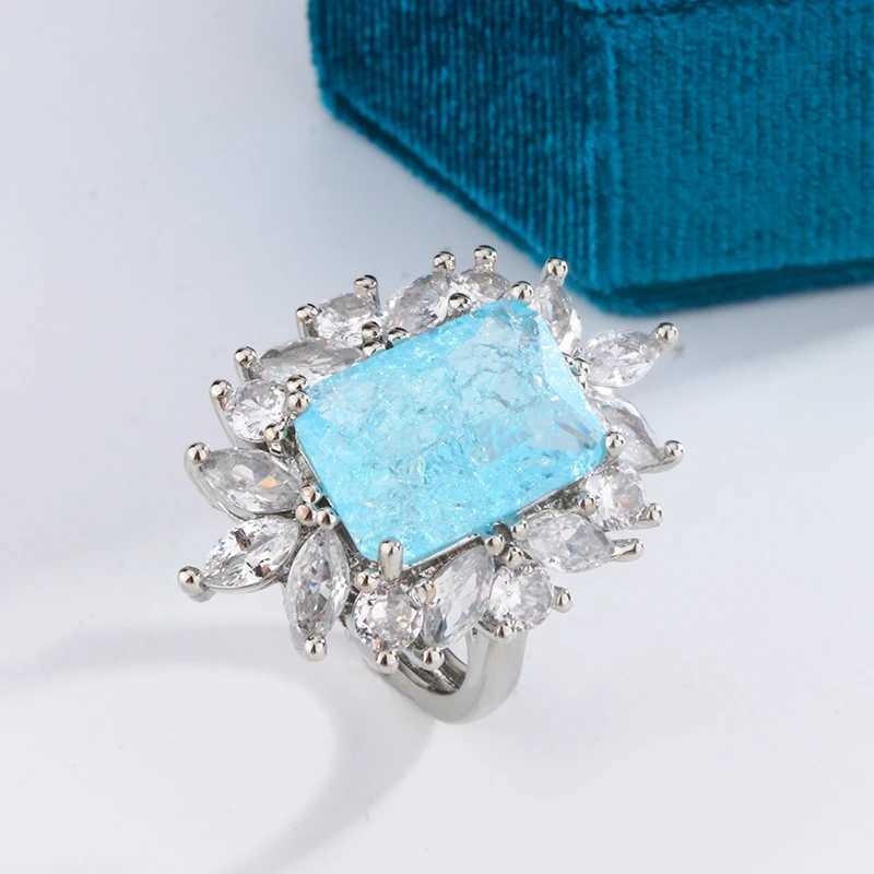 Europe and The United States Bright Sea Blue Square Jewel Ring Classic Design White Full Diamond Zircon La 925 Silver RingXJ250104