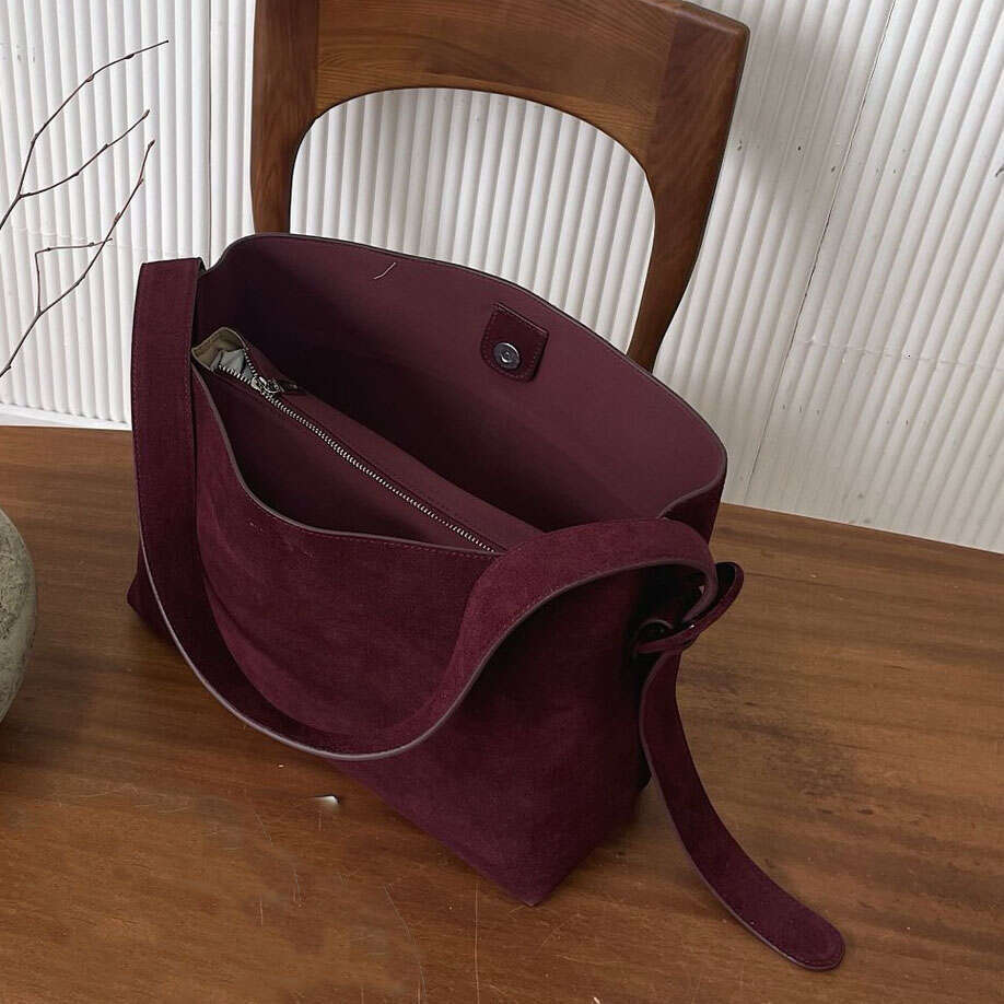 New Winter Matte Suede Cow Leather Women Tote Coffee Retro High-end Warm Color Female Shoulder Bag Huge Commute Travel Handbag