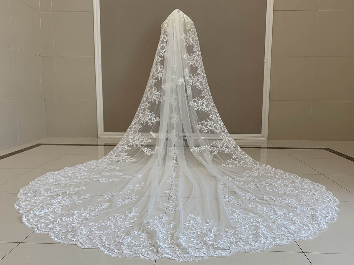 Brillant Bridal Veils Luxurious White Ivory Cathedral Long Voile Mariage Lace Wedding Veil Tulle With Comb Bride Accessories Two Layers Cathedral Leng